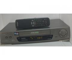 Videoregistratore Panasonic 6 testine NV-HD630+Suo TELECOMANDO ORIGINALE.